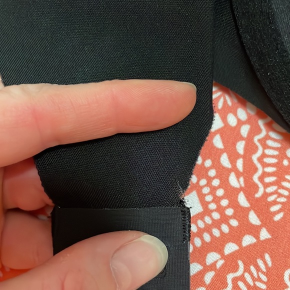 Victoria’s Secret - lined Demi. - Picture 4 of 4